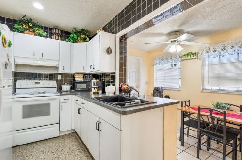 874 27th St, Hialeah, FL 33010-1251