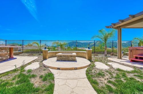 34121 Camelina St, Lake Elsinore CA  92532-2958 exterior