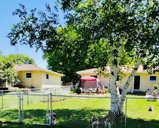 904 West St, Beaver Dam, WI 53916-1554