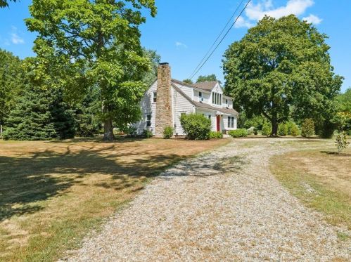 11 Hillsdale Rd, Richmond RI  02892-1002 exterior