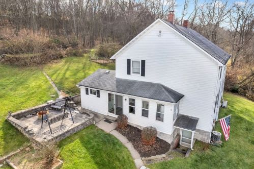909 Santiago Rd, Imperial, PA 15126-9104