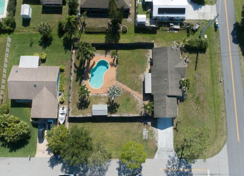 1060 2nd St, Vero Beach, FL 32962-2865