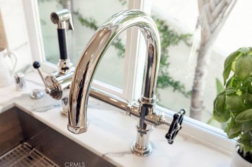 12 Tidal Surf, Newport Beach CA  92657-1905 exterior