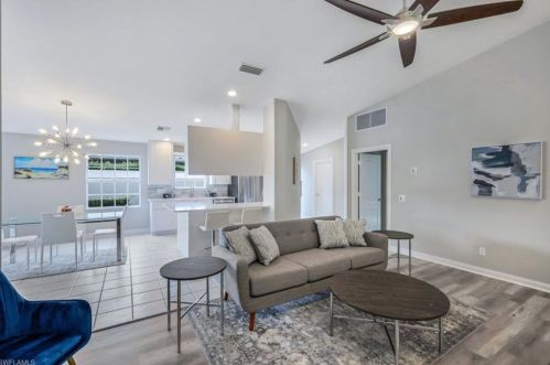 5422 Guadeloupe Way, Naples FL  34119-9578 exterior