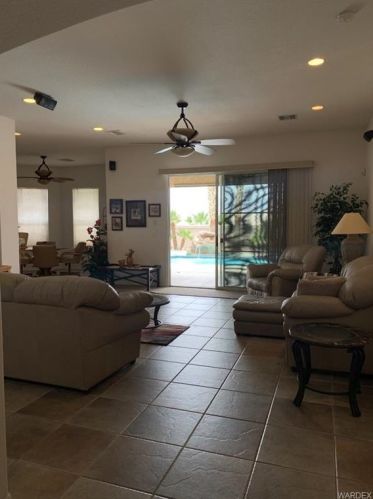 2817 Quail Song Ln, Bullhead City, AZ 86429-5913