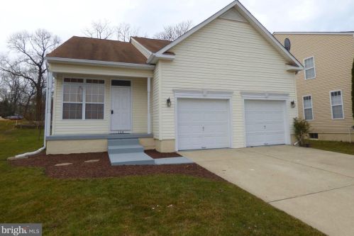 154 Nathan Hale Dr, West Deptford, NJ 08096-5130