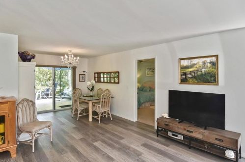 1097 Alhambra Cir, Naples FL 34103-3287 exterior