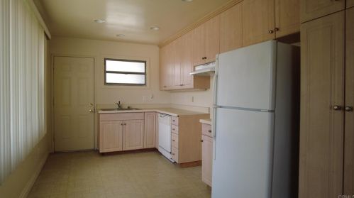 6156 Acorn St, San Diego CA 92115-4000 exterior