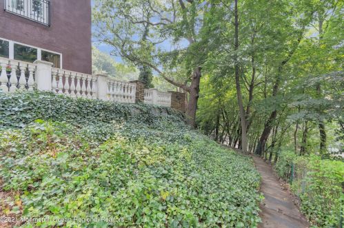 50 Hooper Ave, Atlantic Highlands NJ  07716-1537 exterior