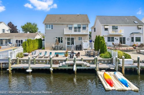 30 Topsail Rd, Bricktown NJ  08723-6743 exterior