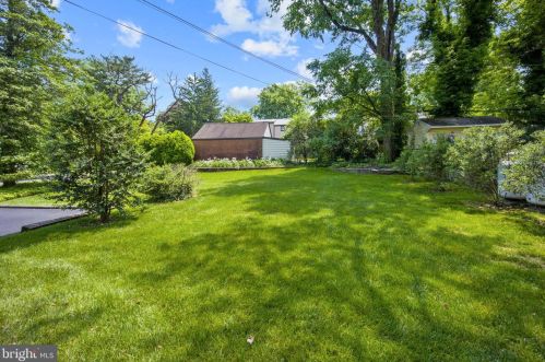 101 Elm Ave, Yardley PA 19067-7419 exterior