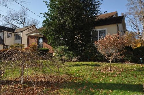 32 Secor Rd, Scarsdale, NY 10583-7225