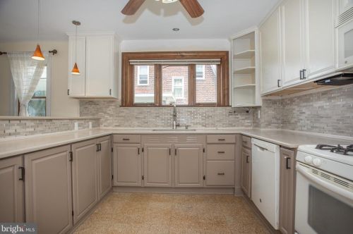 13 Beverly Pl, Wilmington DE  19809-2901 exterior