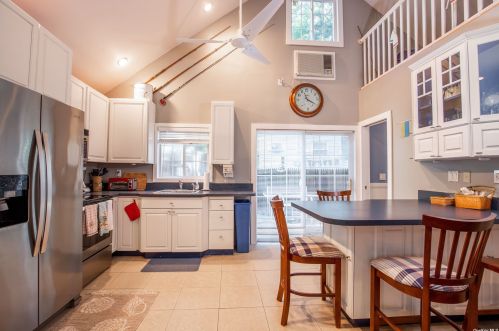 8 Whalers Path, Baiting Hollow, NY 11933-1277