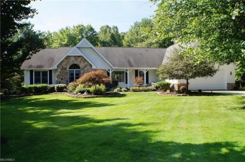 16630 Egbert Rd, Cleveland, OH 44146-4115