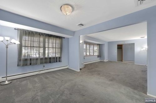 1 Prince Rd, Parsippany NJ  07054-4822 exterior