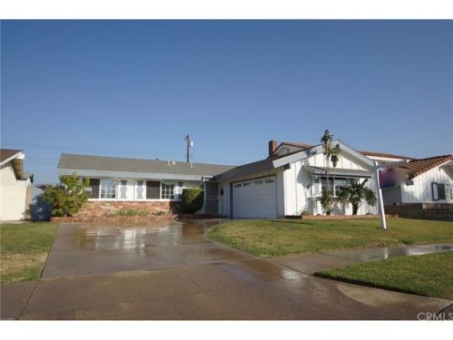 9762 Rosemary Dr, Cypress CA  90630-4043 exterior