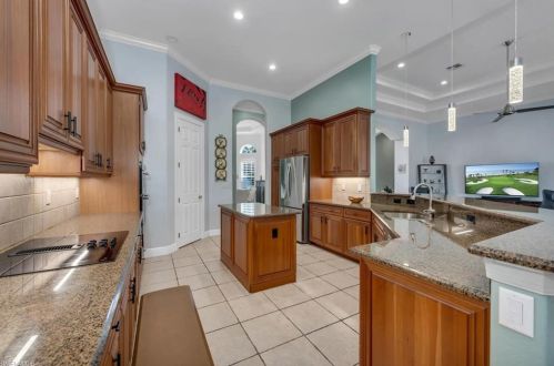 5113 Castlerock Way, Naples FL 34112-7926 exterior