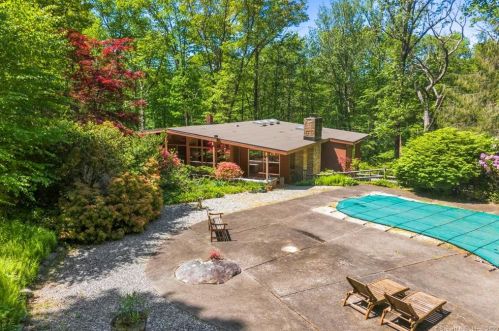 24 Beckwith Rd, Deep River, CT 06419-1105