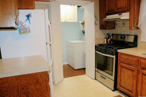 24 Park Ave, Babylon NY  11702-1706 exterior