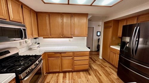 854 Congressional Rd, Simi Valley CA 93065-6613 exterior