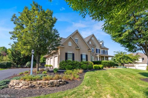 2706 Applewood Dr, Norristown, PA 19403-4840
