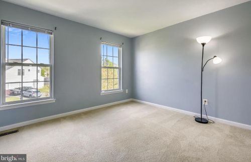 39 Houser Dr, Lovettsville VA  20180-8631 exterior