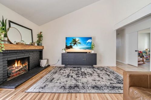 30078 Mira Loma Dr, Temecula CA  92592-2122 exterior
