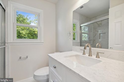 5758 Benford Dr, Haymarket VA  20169-2503 exterior