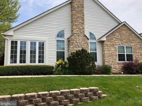 33 Chancery Ct, Souderton PA  18964-2903 exterior