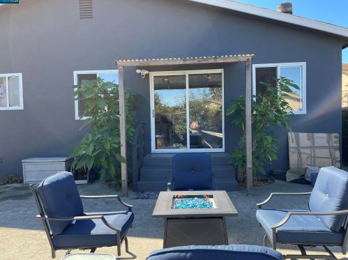 3423 Humphrey Ave, Richmond CA  94804-1121 exterior