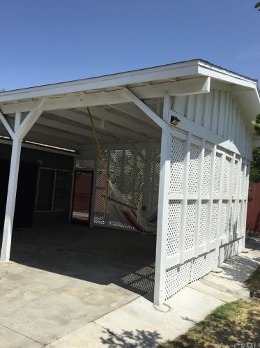 6438 Camellia Ave, North Hollywood CA  91606-2611 exterior