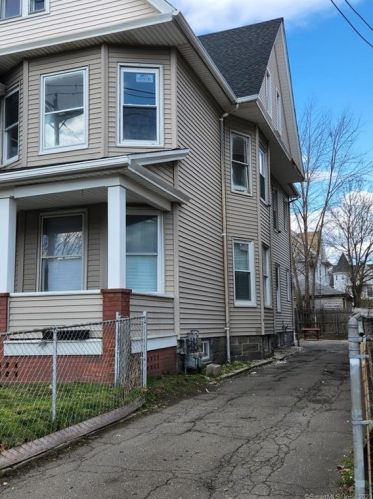 218 Mountain Grove St, Bridgeport, CT 06605-2121