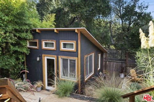 19751 Grand Vw Dr, Topanga CA  90290-3313 exterior