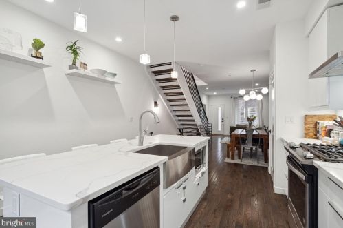1509 Franklin St, Philadelphia, PA 19147-6420