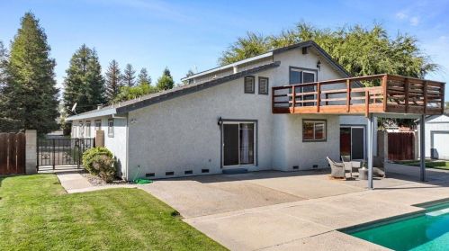 1812 Golf Rd, Turlock CA  95380-9746 exterior