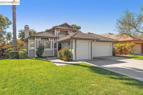 2212 Colonial Ct, Discovery Bay, CA 94505-9216