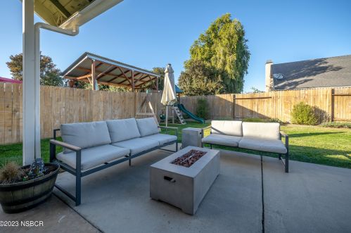 359 Wilson Dr, Santa Maria CA  93455-4764 exterior