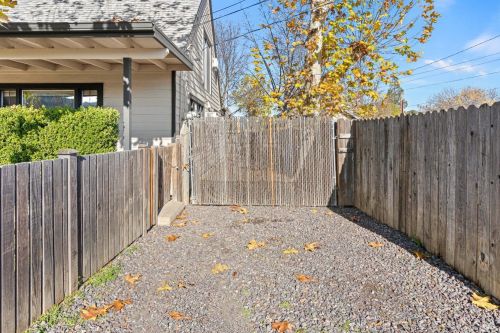 120 Thomas St, Ukiah CA  95482-5822 exterior