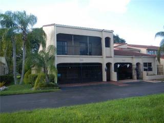 3550 Estepona Ave, Miami, FL 33178-2950