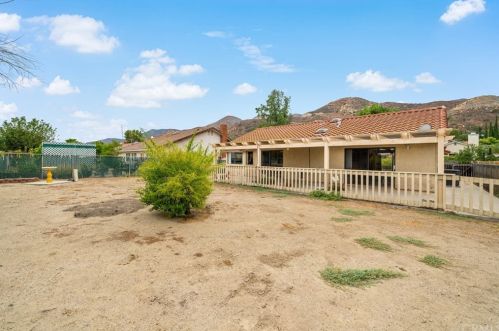 16078 Union Ave, Lake Elsinore CA  92530-1449 exterior