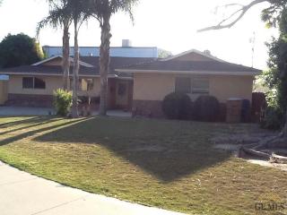 2708 Delburn St, Bakersfield, CA 93304-5559