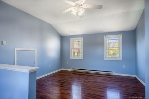 309 Vauxhall St, United States Coast Guard Ac CT  06320-3837 exterior