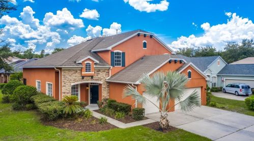 706 Lake Victoria Cir, Deland, FL 32724-7719