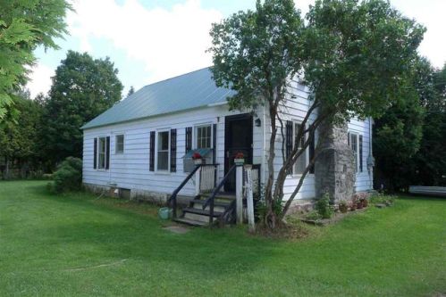 1390 Old Market Rd, Norwood, NY 13668-4108