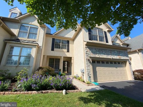 44 Brownstone Dr, Norristown, PA 19401-2043
