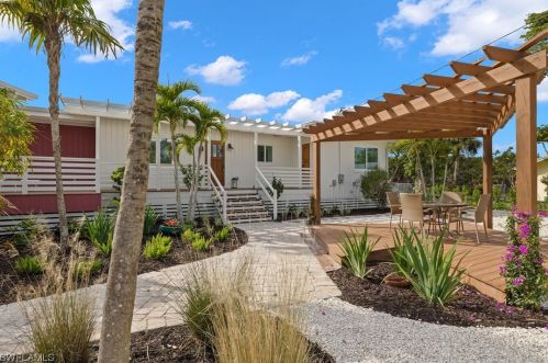 3822 Coquina Dr, Sanibel, FL 33957-5202