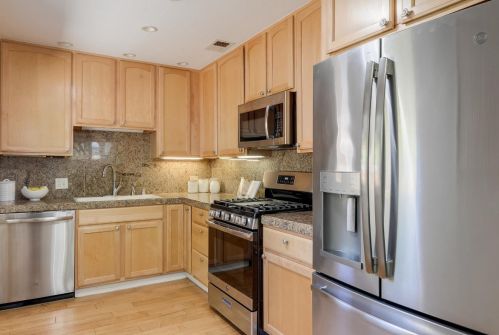 1846 Villa St, Mountain View CA  94041-1051 exterior
