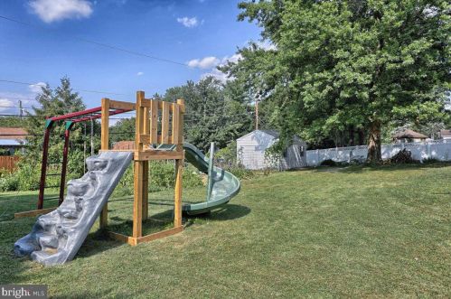 15 Winding Hill Rd, Navy Sup Dpt PA  17055-5617 exterior