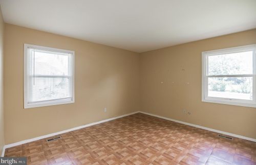 25 Newell Pass, Willingboro, NJ 08046-1305